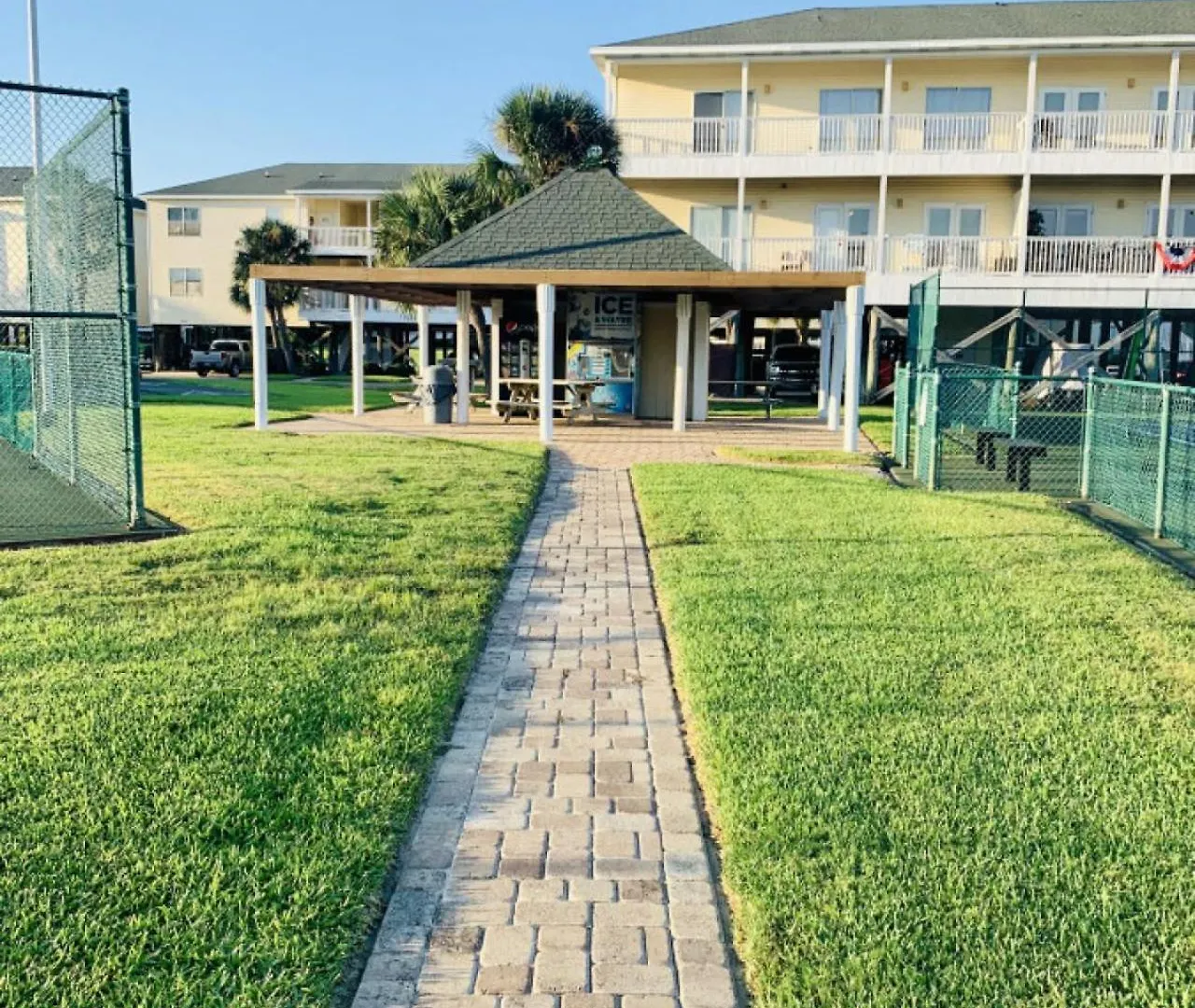 Sandpiper Cove Unit 4231 Your Destin Beach Getaway With Free Beach Service 0*,  United States